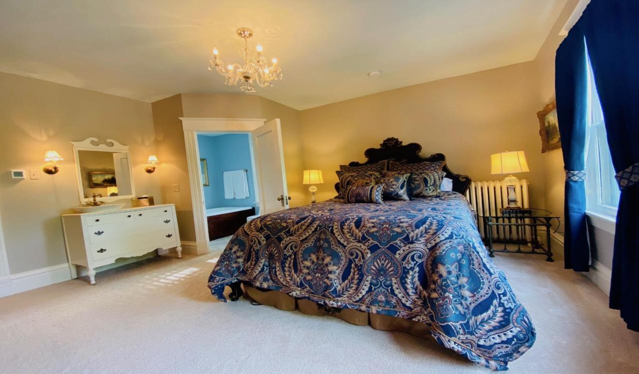 Breese Inn Экстерьер фото