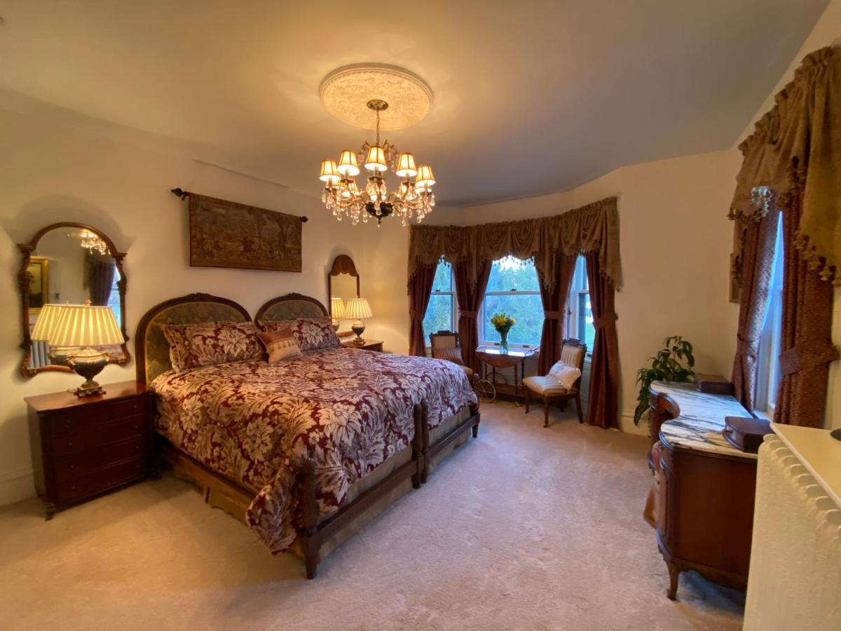 Breese Inn Экстерьер фото