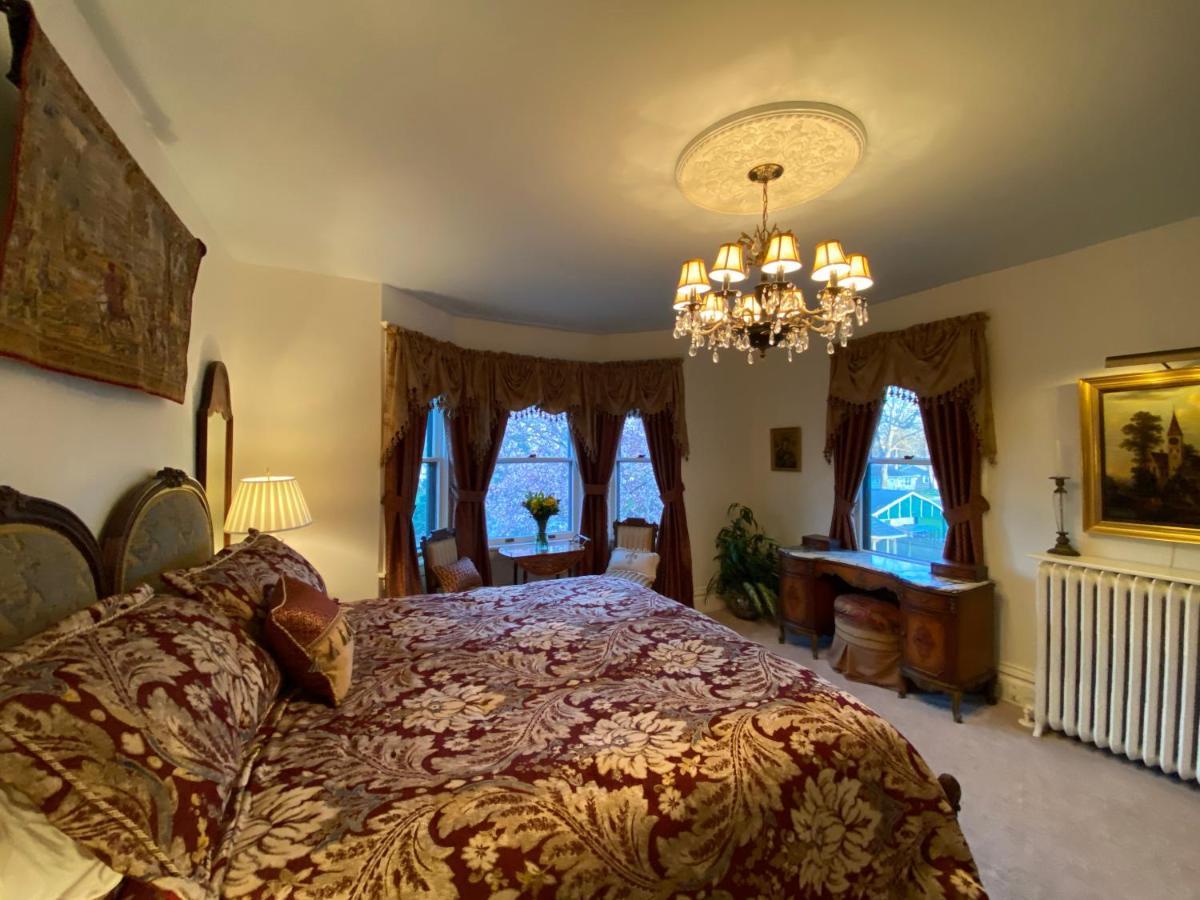Breese Inn Экстерьер фото